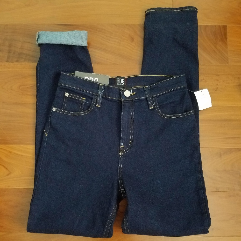 Girlfriend jeans